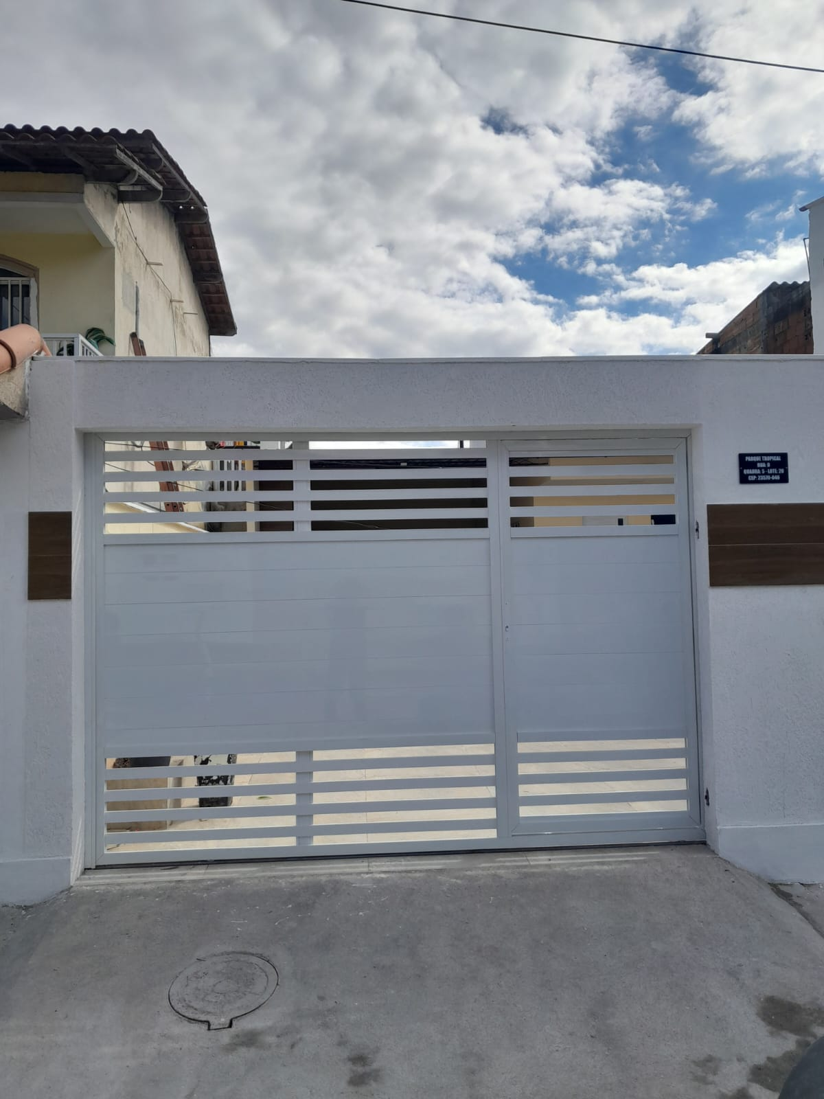 Portão de alumínio — Recreio