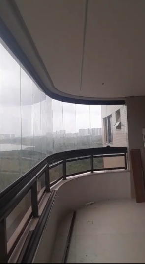 Fechamento de sacada — Recreio dos Bandeirantes